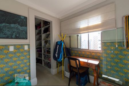 Apartamento à venda com 98m², 2 quartos e 1 vagaCloset da suíte