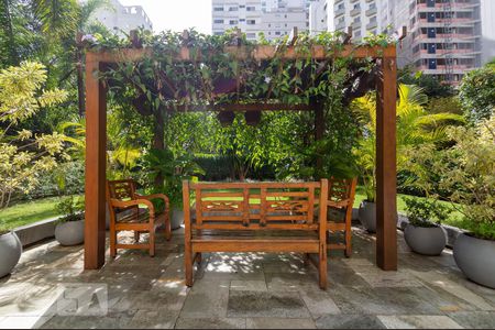 Apartamento à venda com 98m², 2 quartos e 1 vagaÁrea comum