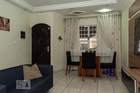 Sala de casa à venda com 3 quartos, 109m² em Vila Ivone, São Paulo