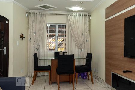 Sala de casa à venda com 3 quartos, 109m² em Vila Ivone, São Paulo