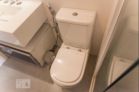 Apartamento à venda com 98m², 3 quartos e 1 vaga Apartamento à venda com 98m², 3 quartos e 1 vagaBanheiro social