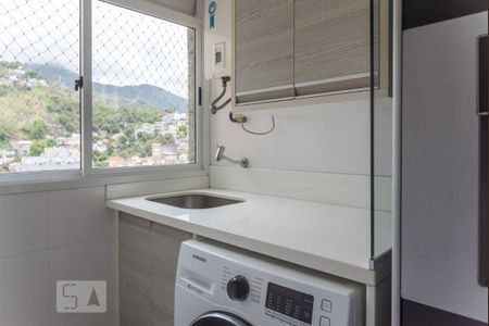 Apartamento à venda com 98m², 3 quartos e 1 vaga Apartamento à venda com 98m², 3 quartos e 1 vagaÁrea de Serviço