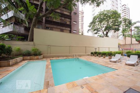 Apartamento à venda com 280m², 3 quartos e 2 vagasÁrea comum - Piscina