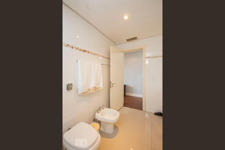 Apartamento à venda com 280m², 3 quartos e 2 vagasBanheiro 1