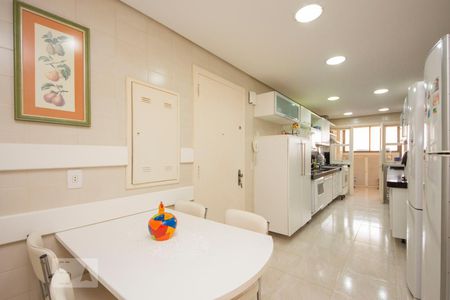 Apartamento à venda com 280m², 3 quartos e 2 vagasCozinha 