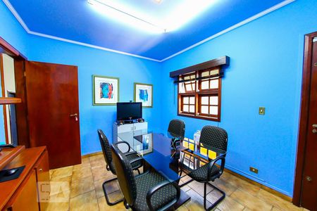 Casa à venda com 600m², 5 quartos e 8 vagas Casa à venda com 600m², 5 quartos e 8 vagasQuarto 1