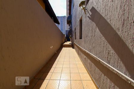 Casa à venda com 600m², 5 quartos e 8 vagas Casa à venda com 600m², 5 quartos e 8 vagasQuintal