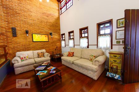 Sala de casa para alugar com 5 quartos, 600m² em Vila Rosália, Guarulhos