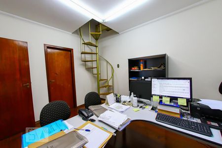 Casa à venda com 600m², 5 quartos e 8 vagas Casa à venda com 600m², 5 quartos e 8 vagasSuite 1