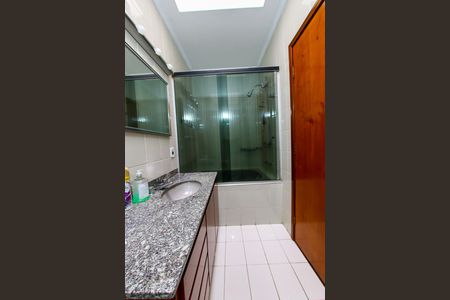 Casa à venda com 600m², 5 quartos e 8 vagas Casa à venda com 600m², 5 quartos e 8 vagasBanheiro da Suite 1