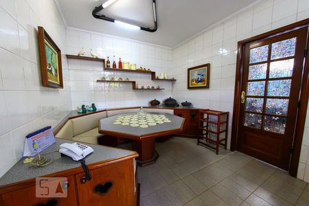 Casa à venda com 600m², 5 quartos e 8 vagas Casa à venda com 600m², 5 quartos e 8 vagasCozinha