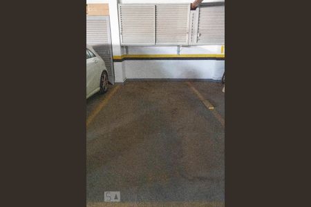 Studio à venda com 28m², 1 quarto e 1 vaga Studio à venda com 28m², 1 quarto e 1 vagaGaragem