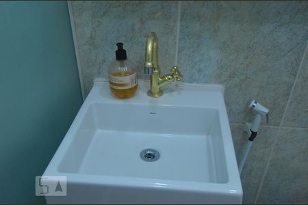 Banheiro de kitnet/studio à venda com 1 quarto, 31m² em Copacabana, Rio de Janeiro