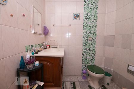 Casa à venda com 250m², 3 quartos e 2 vagasBanheiro