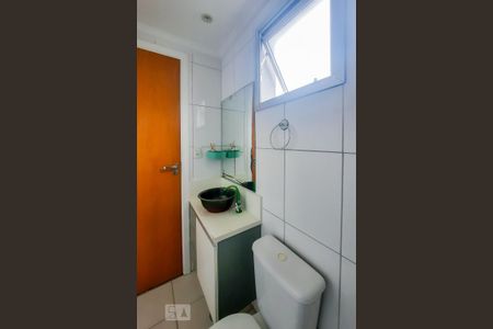 Apartamento para alugar com 65m², 2 quartos e 1 vaga Apartamento para alugar com 65m², 2 quartos e 1 vagaBanheiro da Suíte