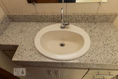 Apartamento para alugar com 120m², 3 quartos e 2 vagas Apartamento para alugar com 120m², 3 quartos e 2 vagasBanheiro Corredor