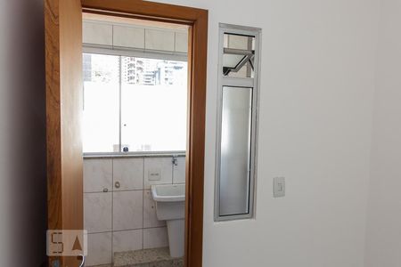Apartamento para alugar com 120m², 3 quartos e 2 vagas Apartamento para alugar com 120m², 3 quartos e 2 vagasÁrea de Serviço
