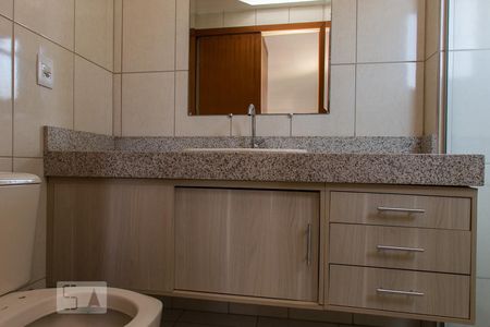 Apartamento para alugar com 120m², 3 quartos e 2 vagas Apartamento para alugar com 120m², 3 quartos e 2 vagasBanheiro da Suíte