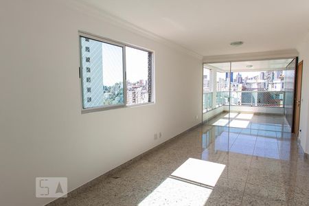 Sala de apartamento para alugar com 3 quartos, 120m² em Carmo, Belo Horizonte