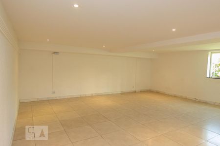 Apartamento para alugar com 120m², 3 quartos e 2 vagas Apartamento para alugar com 120m², 3 quartos e 2 vagasSalão de Festas