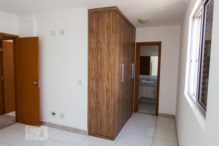 Apartamento para alugar com 120m², 3 quartos e 2 vagas Apartamento para alugar com 120m², 3 quartos e 2 vagasSuíte