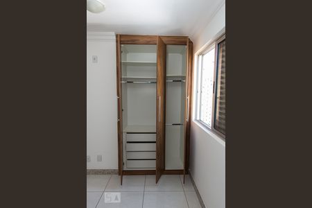 Apartamento para alugar com 120m², 3 quartos e 2 vagas Apartamento para alugar com 120m², 3 quartos e 2 vagasQuarto 2