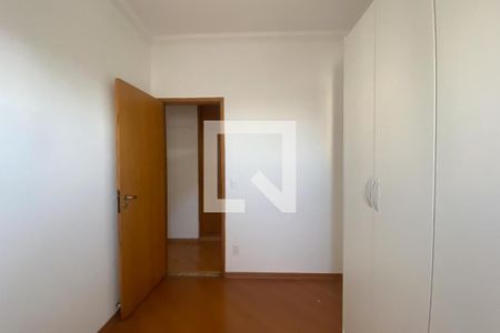 Apartamento à venda com 200m², 4 quartos e 3 vagasQuarto 2