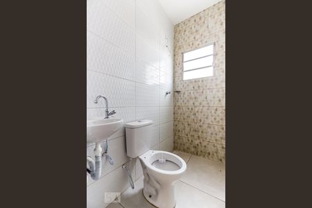 Banheiro de casa para alugar com 1 quarto, 37m² em Vila Ede, São Paulo