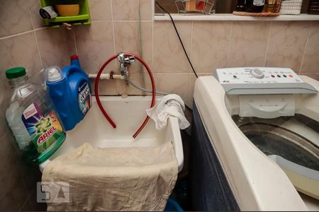 Casa à venda com 300m², 7 quartos e 4 vagas Casa à venda com 300m², 7 quartos e 4 vagasÁrea de Serviço