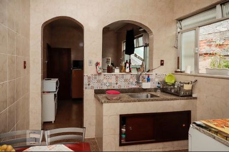 Casa à venda com 300m², 7 quartos e 4 vagas Casa à venda com 300m², 7 quartos e 4 vagasCozinha