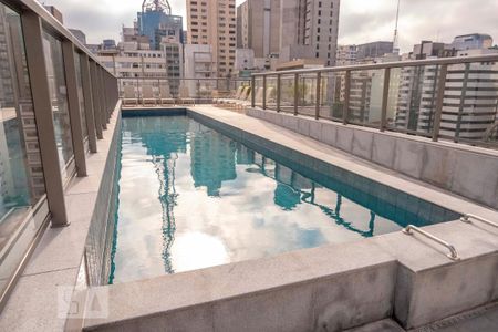 Studio à venda com 40m², 1 quarto e 1 vaga Studio à venda com 40m², 1 quarto e 1 vagaPiscina