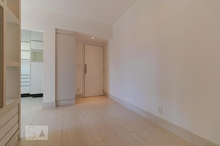 Sala de TV de apartamento para alugar com 2 quartos, 79m² em Centro, Campinas