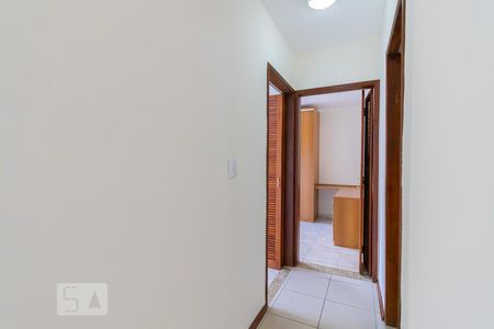 Corredor de apartamento para alugar com 2 quartos, 60m² em Jardim Patente, São Paulo