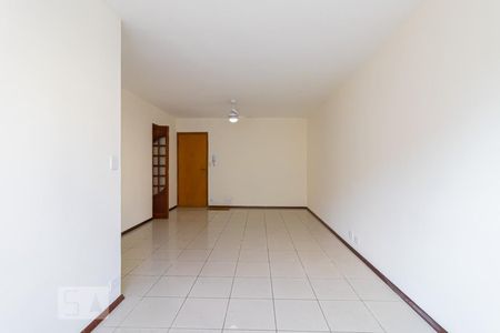 Sala de apartamento para alugar com 2 quartos, 60m² em Jardim Patente, São Paulo