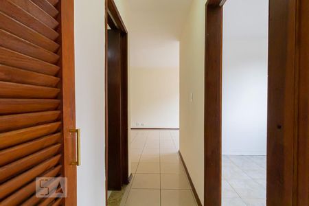 Corredor de apartamento para alugar com 2 quartos, 60m² em Jardim Patente, São Paulo