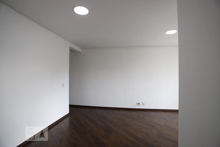 Sala de apartamento para alugar com 3 quartos, 78m² em Jardim Iracema, Barueri