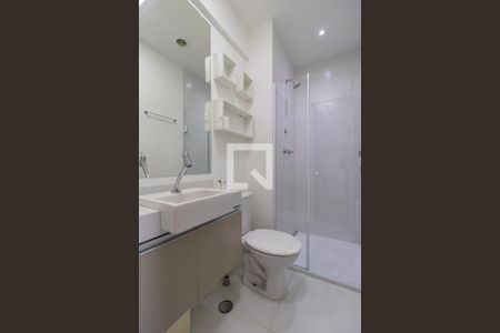 Banheiro de apartamento para alugar com 1 quarto, 49m² em Alphaville Empresarial, Barueri