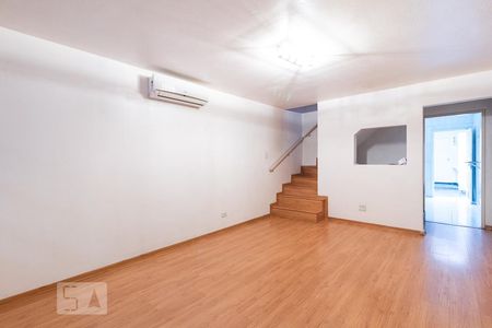 Sala de casa para alugar com 3 quartos, 110m² em Indianópolis, São Paulo