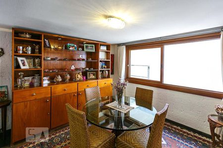 Sala 1 de casa para alugar com 3 quartos, 800m² em Vila Assunção, Porto Alegre