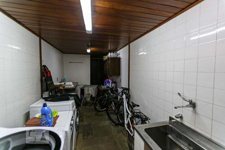 Casa à venda com 800m², 3 quartos e 5 vagasLavanderia