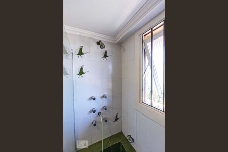 Casa à venda com 800m², 3 quartos e 5 vagasBanheiro do Quarto 2