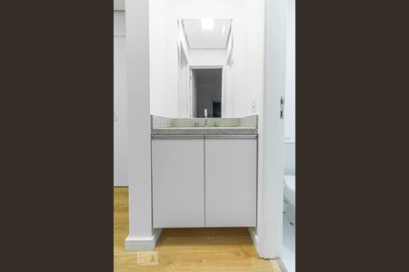 Banheiro de apartamento para alugar com 1 quarto, 35m² em Perdizes, São Paulo