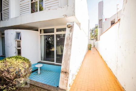 Casa para alugar com 600m², 4 quartos e 4 vagasÁrea Externa