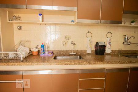 Casa para alugar com 600m², 4 quartos e 4 vagasCozinha