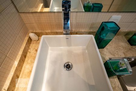 Apartamento à venda com 43m², 2 quartos e 1 vaga Apartamento à venda com 43m², 2 quartos e 1 vagaBanheiro