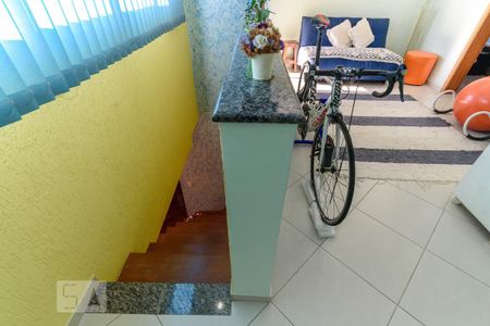 Apartamento à venda com 176m², 4 quartos e 3 vagasEscada