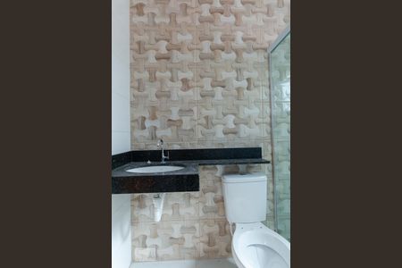 Banheiro de casa de condomínio para alugar com 1 quarto, 35m² em Vila Sao Geraldo, São Paulo