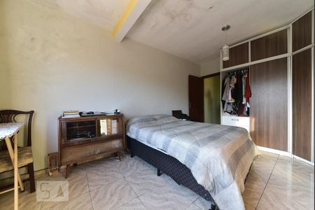Casa à venda com 400m², 3 quartos e 2 vagasSuíte 1