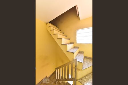 Casa à venda com 400m², 3 quartos e 2 vagasCorredor - Escada