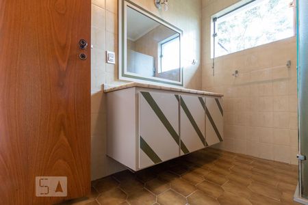 Casa à venda com 360m², 4 quartos e 4 vagasBanheiro da Suíte 2